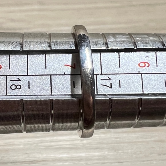 Vintage Designer VARGAS Sterling Silver Milky Agate Orb Ring, Size 6.75, 1.5g - Picture 12 of 12